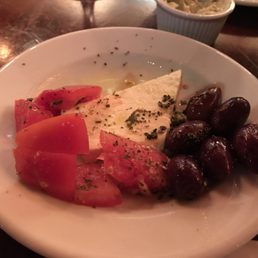 trata greek taverna