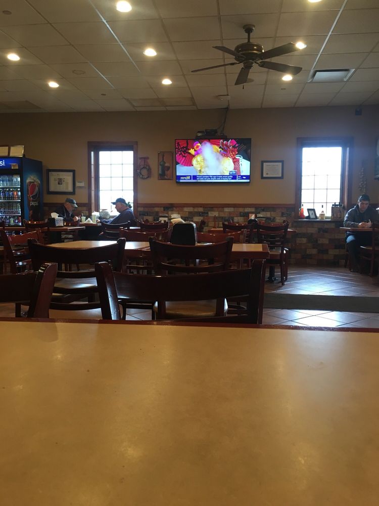 Anton Ristorante and Pizzeria Pizza 532 Main St, Center Moriches