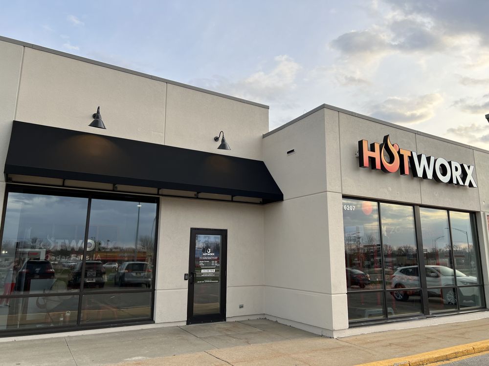HOTWORX - Cedar Falls, IA Image