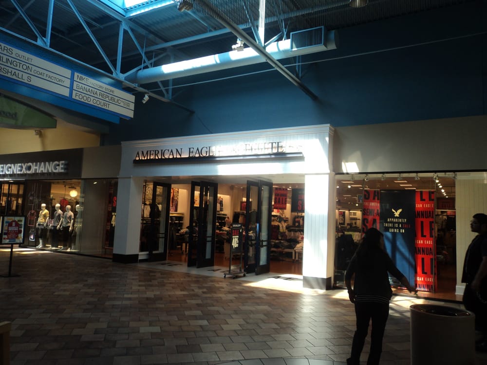great mall hollister