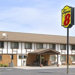 Super 8 Houghton 12 Photos Hotels 1200 East Lakes Drive Photo Of Super 8 Houghton Mi United States