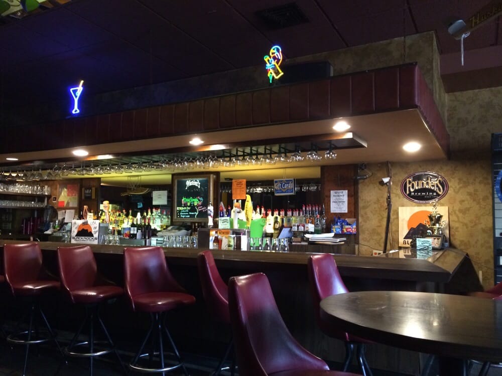 Nutini’s Supper Club 10 Reviews Pizza 321 Quincy St, Hancock, MI