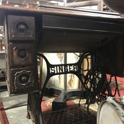 Reers Consignment Gallery Closed 17 Reviews Antiques 480 Photo Of Reers Consignment Gallery Frazer Pa United States An Old Singer