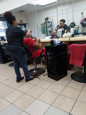 The Union Dominican Hair Stylist Hairdressers 742 E 233rd St