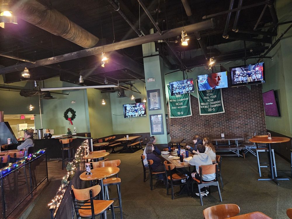 Picasso's Sports Cafe