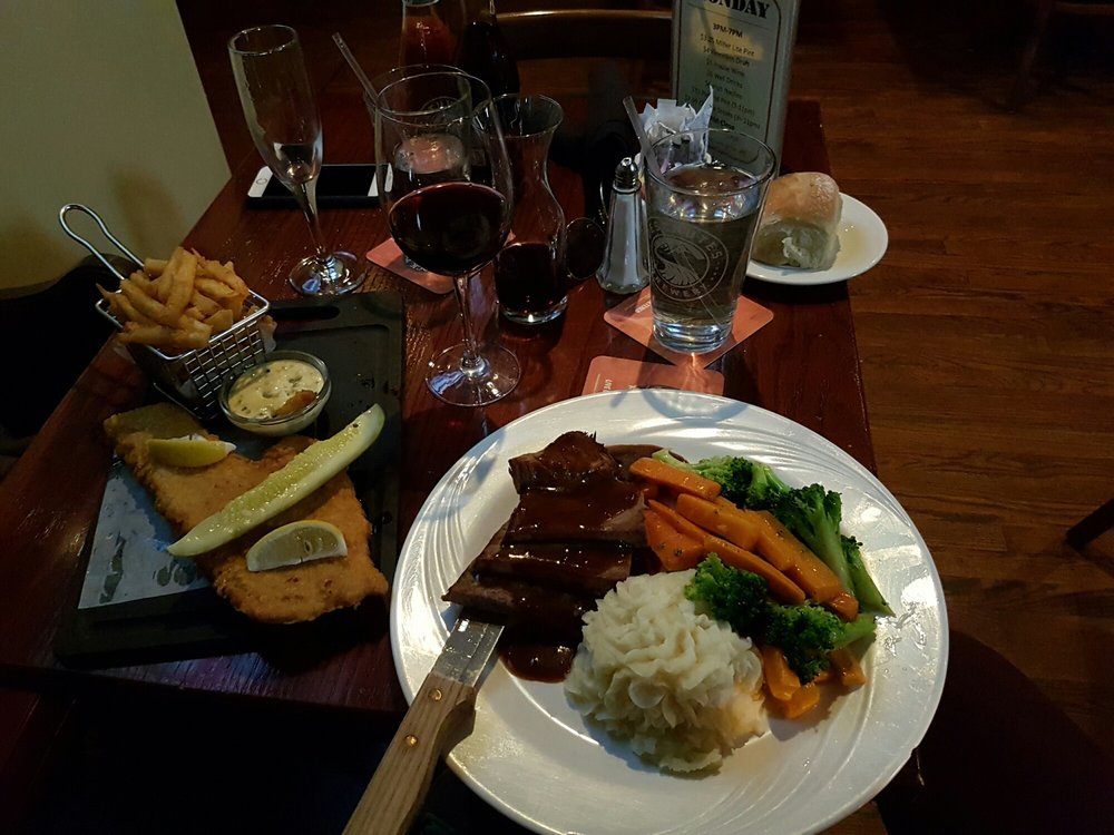 Irish Channel Restaurant & Pub