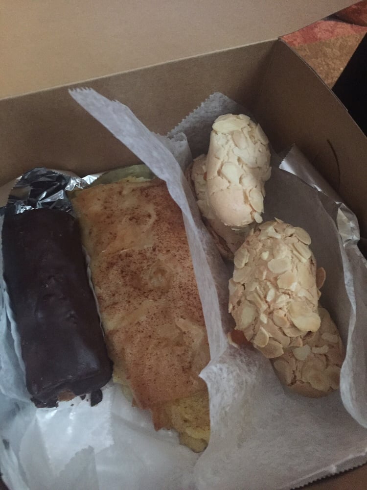 Hellas Pastry Shop 14 Photos & 78 Reviews Bakeries 2627 W