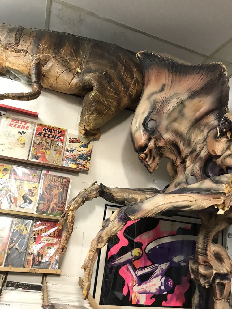 Dimensions Comics, Music & More