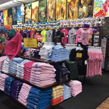 Disney gifts outlet 9 reviews of Disney Gift Outlet