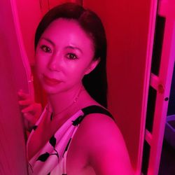 Masseuse black paris
