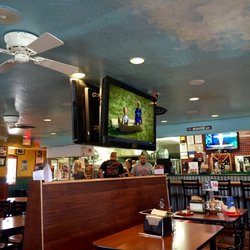 Fratelli Pizza 50 Photos 144 Reviews 2120 N 4th St Photo Of Fratelli Pizza Flagstaff Az United States Inside Restaurant Showing A