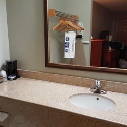 Best Western Inn 12 Photos Hotels 1602 Dinah S Blvd Photo Of Best Western Inn Winchester Tn United States Separate Sink Area