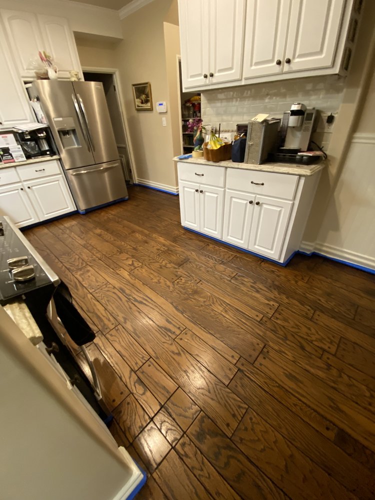 image of business Walkinnwood Hardwood Floors