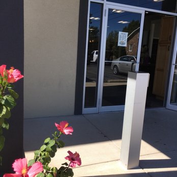 Willis Klein Showrooms 18 Photos Keys Locksmiths 4041 Photo Of Willis Klein Showrooms Louisville Ky United States Pretty Flowers By