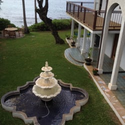 Blue Tile Beach House Closed 16 Photos 15 Reviews Bed Photo Of Blue Tile Beach House Paia Hi United States