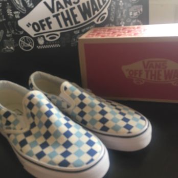 Vans 14 Photos Shoe S 7830 North Via Del Rio Fresno Ca Photo Of Vans Fresno Ca United States Checkers Slip Ons