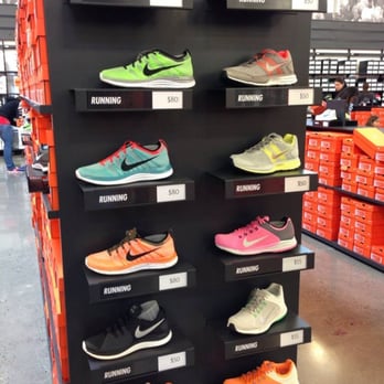 nike employee 422 photos 354 reviews sports wear 3485 sw nike employee store portland