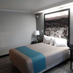 Executive Lodge-Convention Center photo
