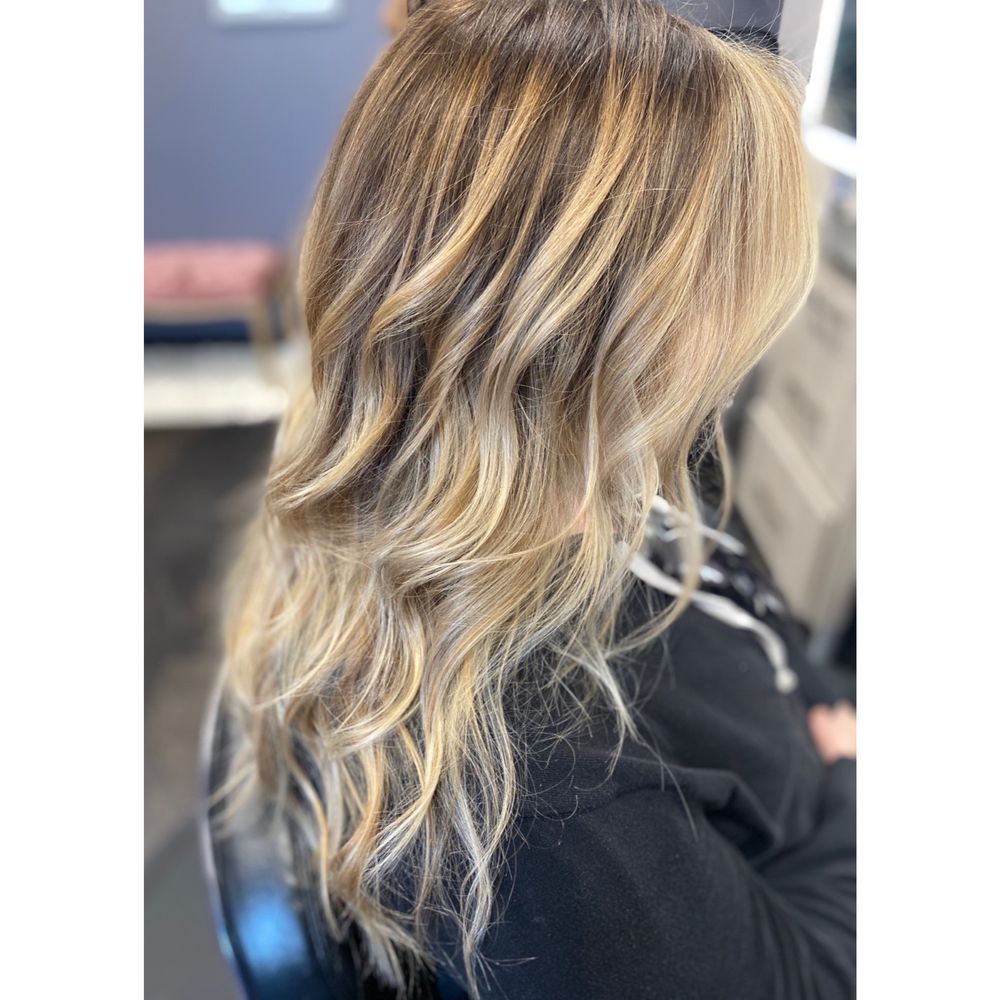 Luna Bella Hair Studio