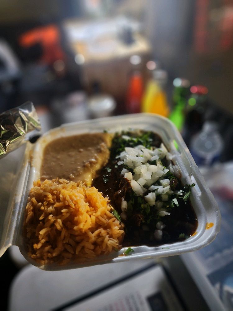 El Pochito Meat Market and Cocina El Pochito Meat Market and Cocina