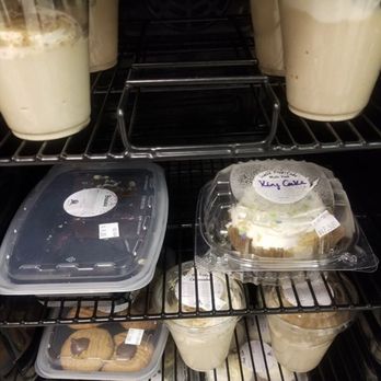 prep cakes desserts 1106