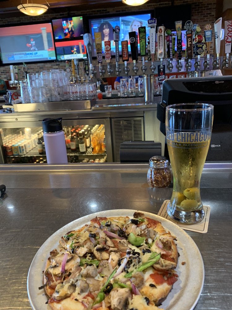 Old Chicago Pizza + Taproom