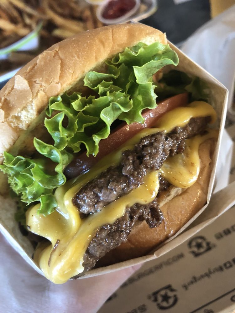 Burgerfi Order Food 134 Photos 138 Reviews Burgers Burgerfi Order Food 134 Photos 138 Reviews Burgers Peachtree Corners Ga Phone Number Yelp