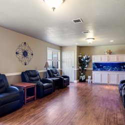 Valley Crest Memory Care 38 Photos Retirement Homes 18524 Photo Of Valley Crest Memory Care Le Ca United States