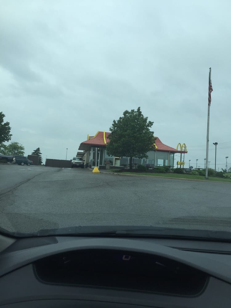 McDonald’s Fast Food 625 W Coshocton St, Johnstown, OH Restaurant