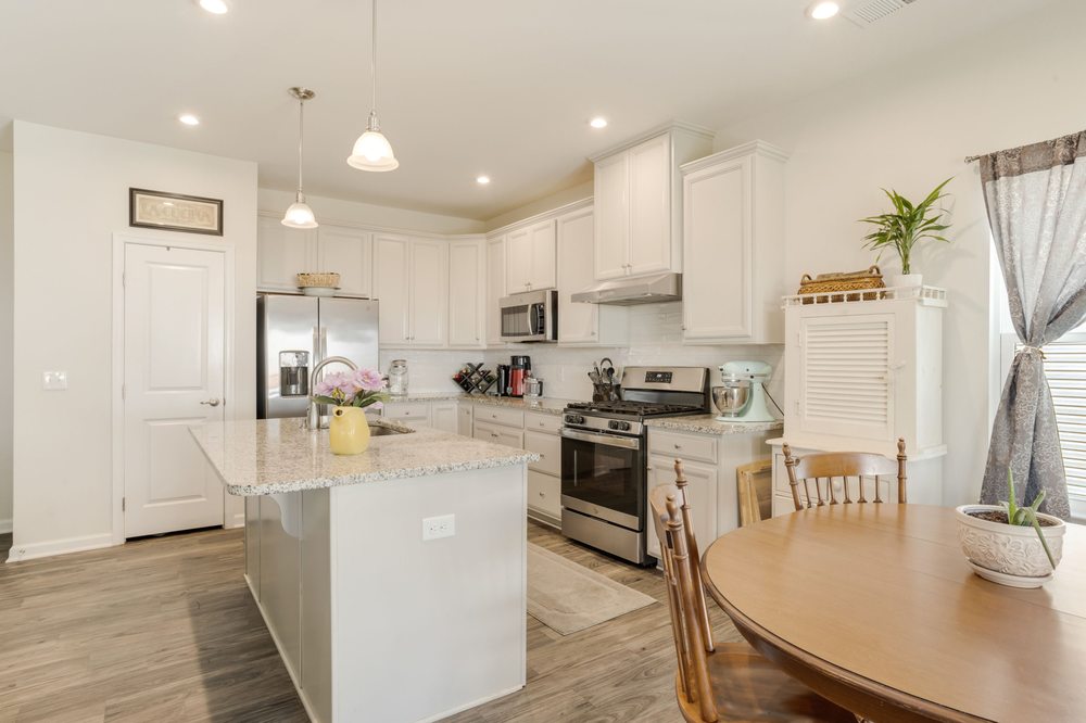 Keri Crown - Allen Tate Realtors