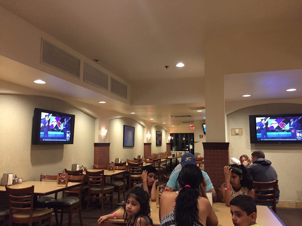 Dining Area Yelp Photo Of Round Table Honolulu Hi United States Dining Area