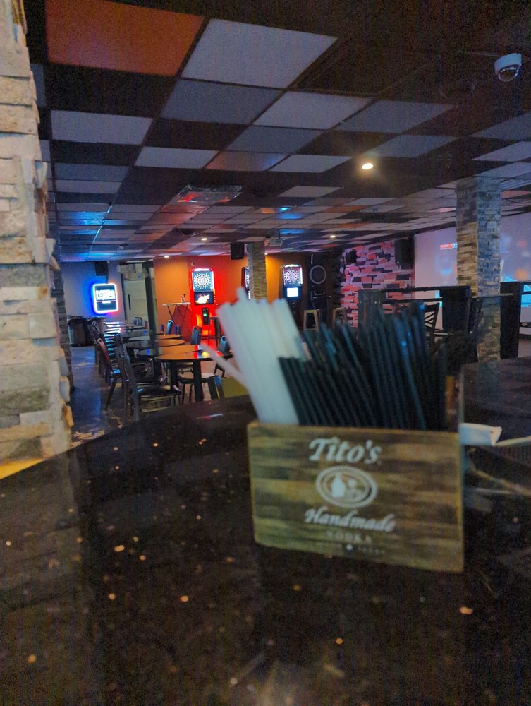 The District Pub & Kitchen