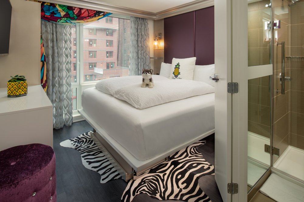 Staypineapple, An Artful Hotel, Midtown New York 337 W 36th St, New