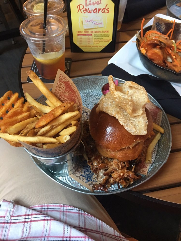 Photos For Guy Fieri S Smokehouse Yelp Photo Of Guy Fieri S Smokehouse Louisville Ky United States