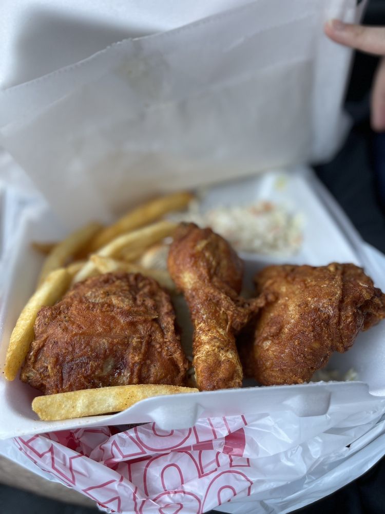 Gus's World Famous Fried Chicken