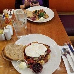 Simple Café 299 Photos 389 Reviews Breakfast Brunch 2124 N Photo Of Simple Café Milwaukee Wi United States Corned Beef Hash Deliciousness