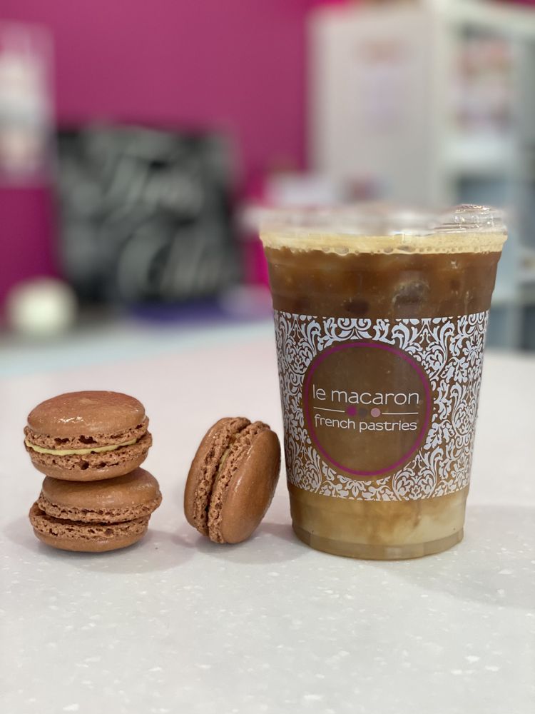 Le Macaron French Pastries