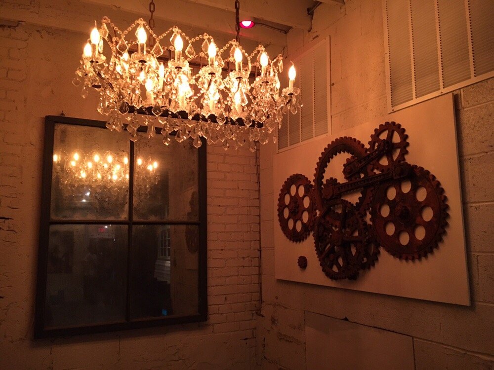 1831 Bar & Lounge