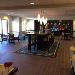 Hampton Inn Hotels Travel 2121 Pleasant Valley Rd Fairmont Photo Of Hampton Inn Fairmont Wv United States Dining Area For Breakfast