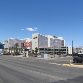 flamingo laughlin