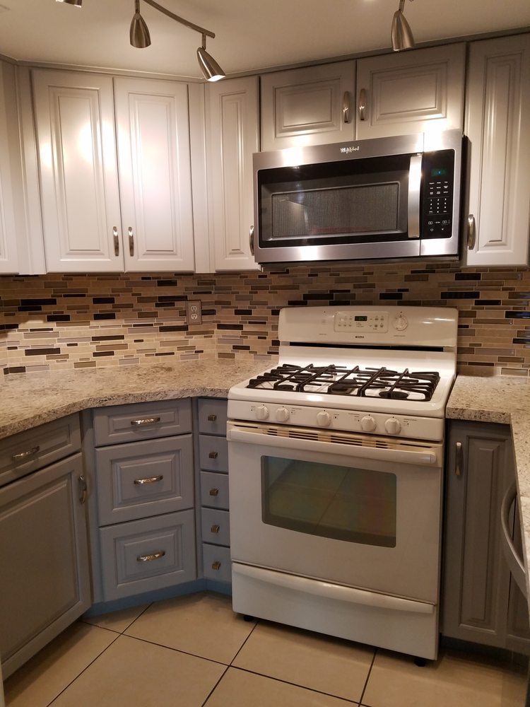 image of business California Cabinets Distributor