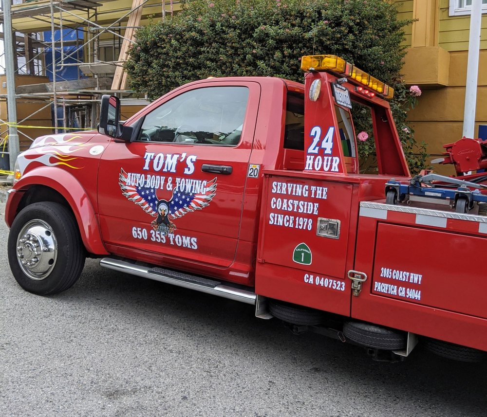 Tom's Auto Body Paint & Towing