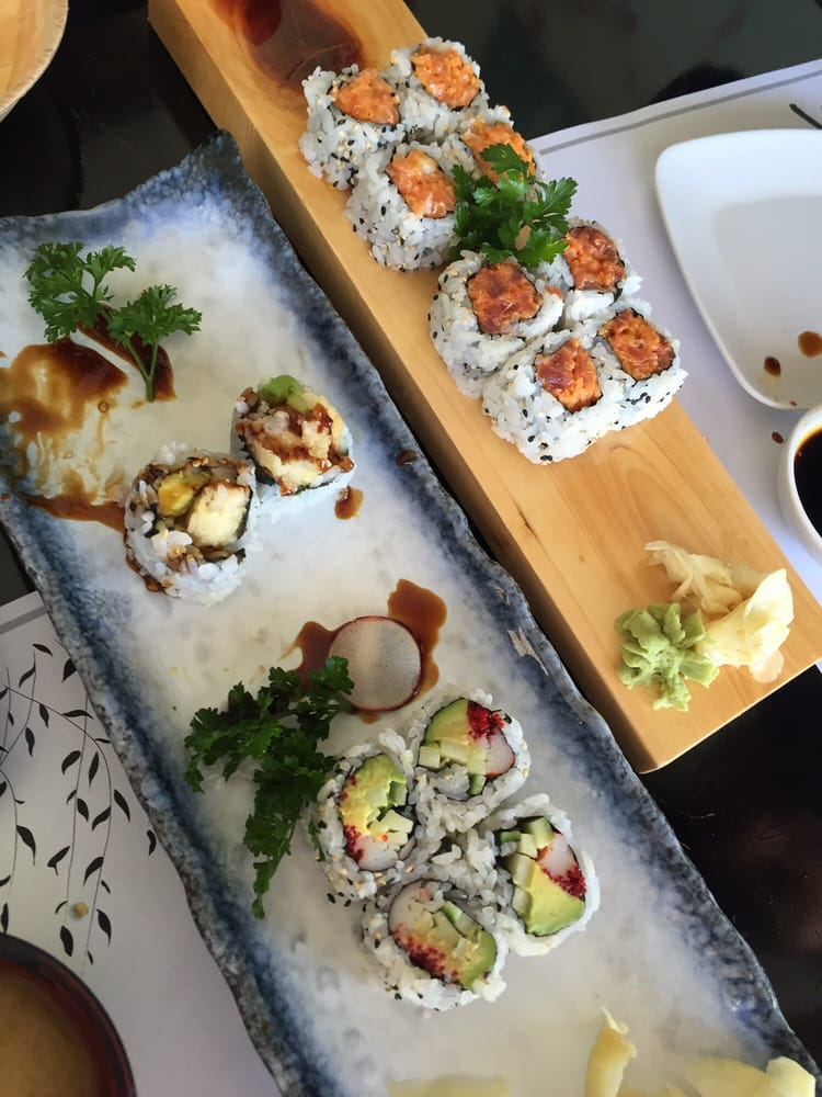 Yanagi Sushi 24 Photos & 18 Reviews Japanese 1524 Danforth Avenue