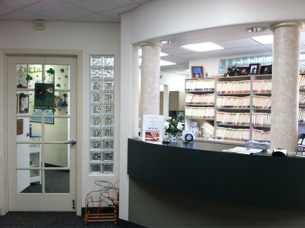 image of business McClanahan L Gary, DDS