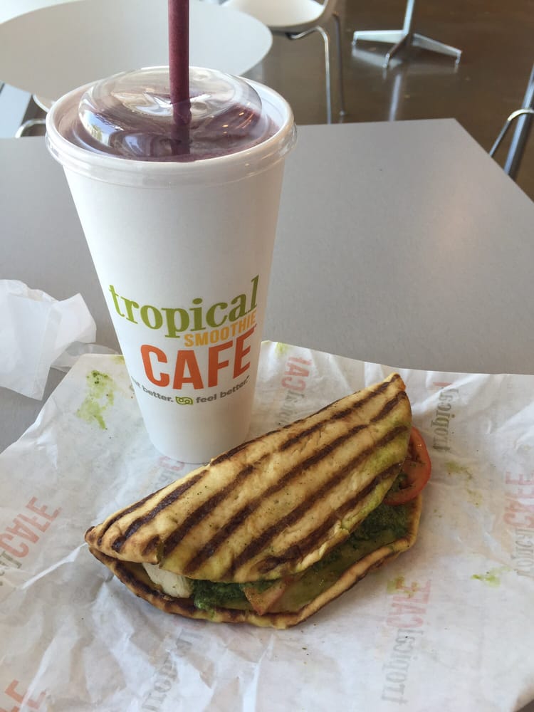 tropical smoothie cafe chicken pesto flatbread