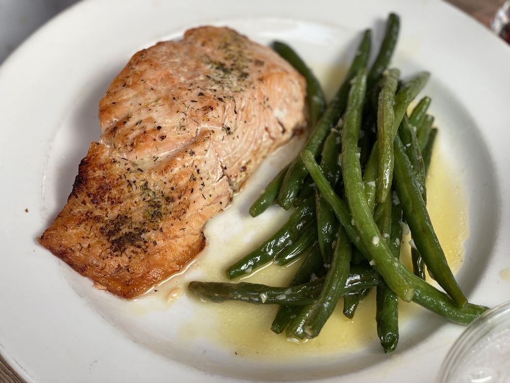 Pickwick & Frolic Restaurant and Club