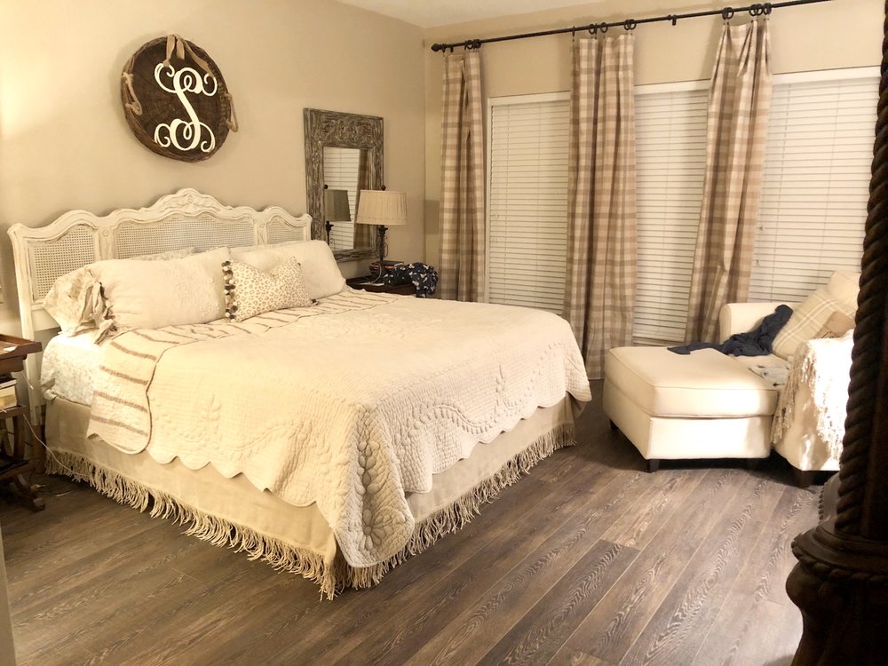 image of business Lone Star Floors - The Woodlands