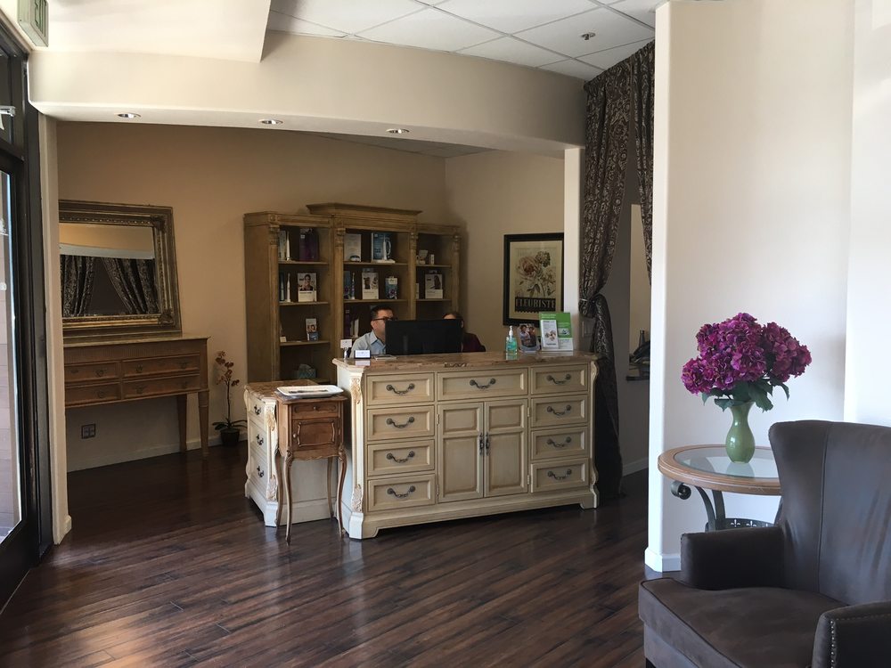 image of business Avalon Dental