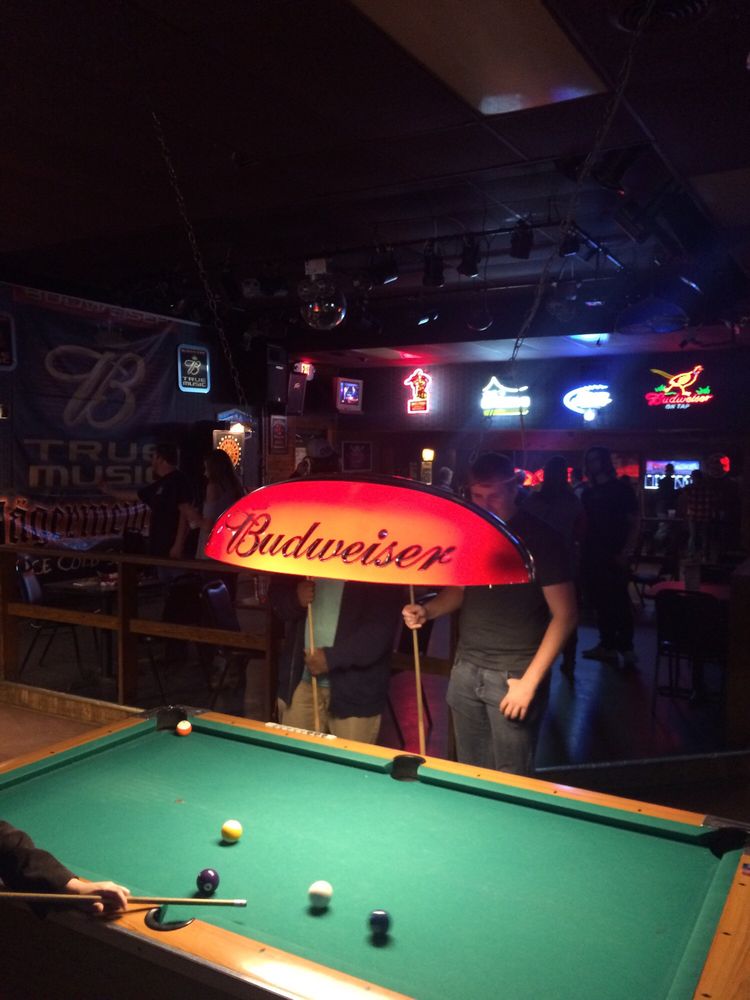 Mooreman S Southside Beer Bar 1608 Broadway St Pittsburg Ks Mooreman S