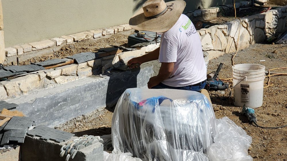 Miguel Munoz Landscape & Maintenance